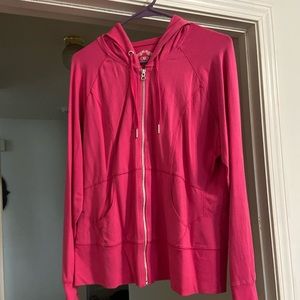 Light weight hooded jacket